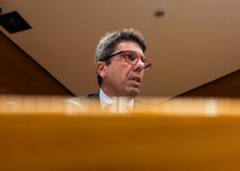 Imagen de archivo presidente de la Generalitat Valenciana en funciones, Carlos Mazón, durante su comparecencia ante la Comisión de la dana de Les Corts Valencianes, a 11 de noviembre de 2025Jorge Gil - Europa Press