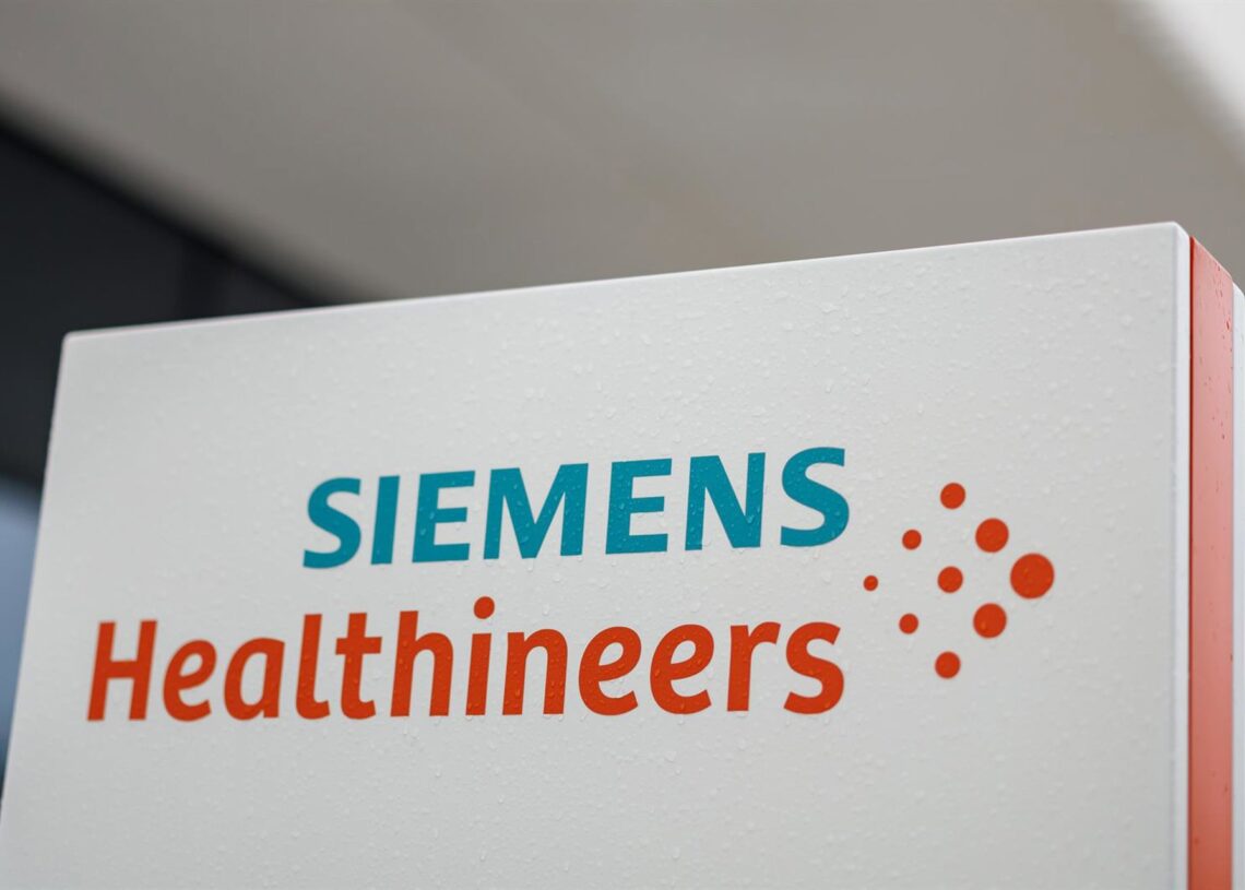 Archivo - Logo de Siemens Healthineers.Daniel Karmann/dpa - Archivo