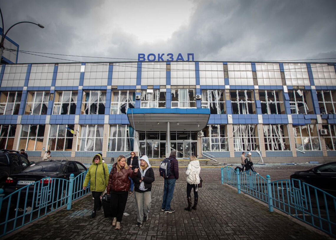 Imagen de archivo de un ataque contra la estaciónd e tren de Sumi (Ucrania)Europa Press/Contacto/Francisco Richart