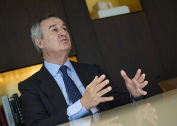 Archivo - El consejero delegado de Banco Sabadell, César González-Bueno, durante una entrevista para Europa Press, en la sede de Sabadell, a 7 de octubre de 2025, en Madrid (España).Jesús Hellín - Europa Press - Archivo
