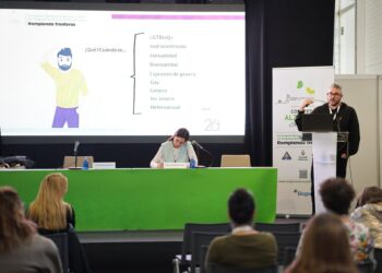 Expertos, pacientes y familiares piden una atención "integral y respetuosa" a los colectivos vulnerables con AlzheimerCEAFA