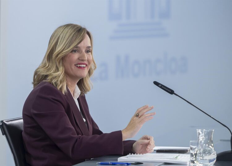 La ministra de educación, formación profesional y deportes, Pilar Alegría, ofrece declaraciones en la rueda de prensa posterior a la reunión del Consejo de Ministros, a 11 de noviembre de 2025, en Madrid (España).Alberto Ortega - Europa Press