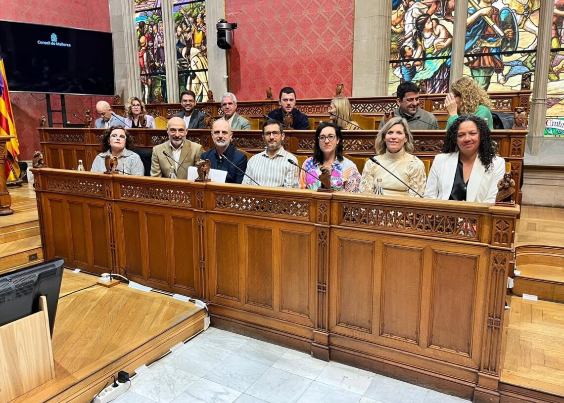 La bancada socialista en el Consell de Mallorca.PSIB
