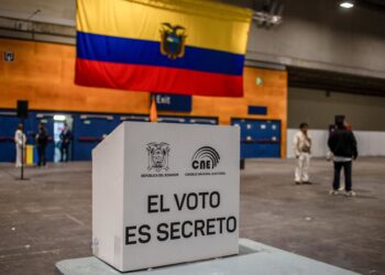 Archivo - Urna en un colegio electoral habilitado en Madrid para las elecciones de Ecuador.Europa Press/Contacto/David Canales - Archivo