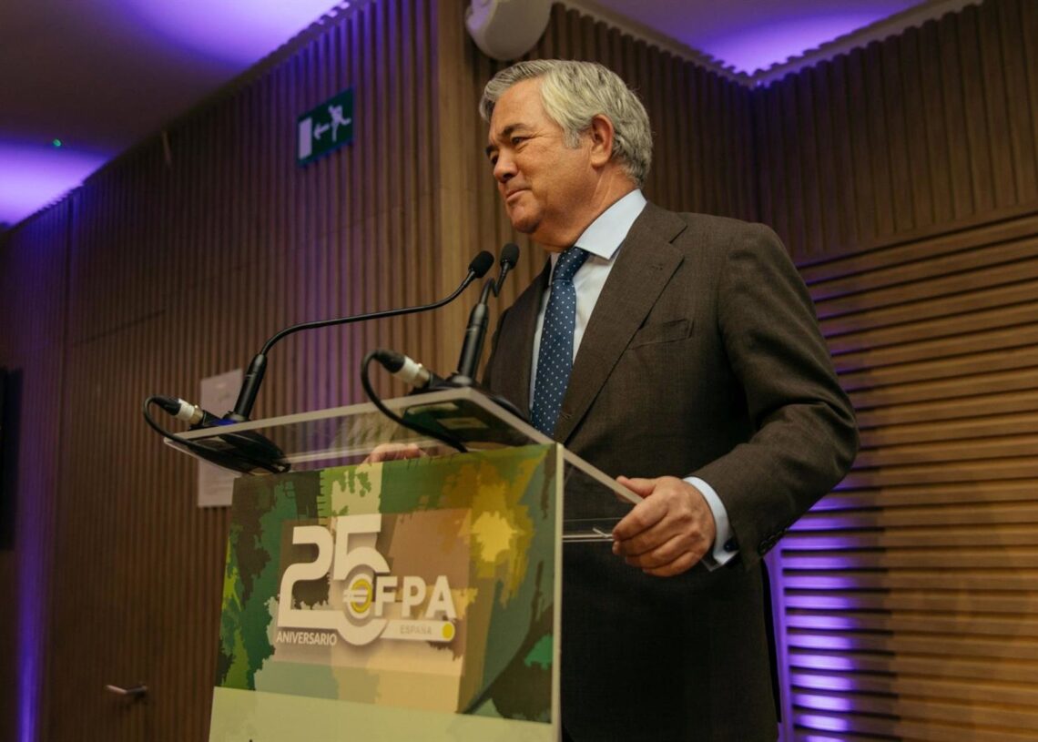 El presidente de EFPA España, Santiago Satrústegui, en los actos conmemorativos del 25ºAniversario de la entidad.EFPA ESPAÑA