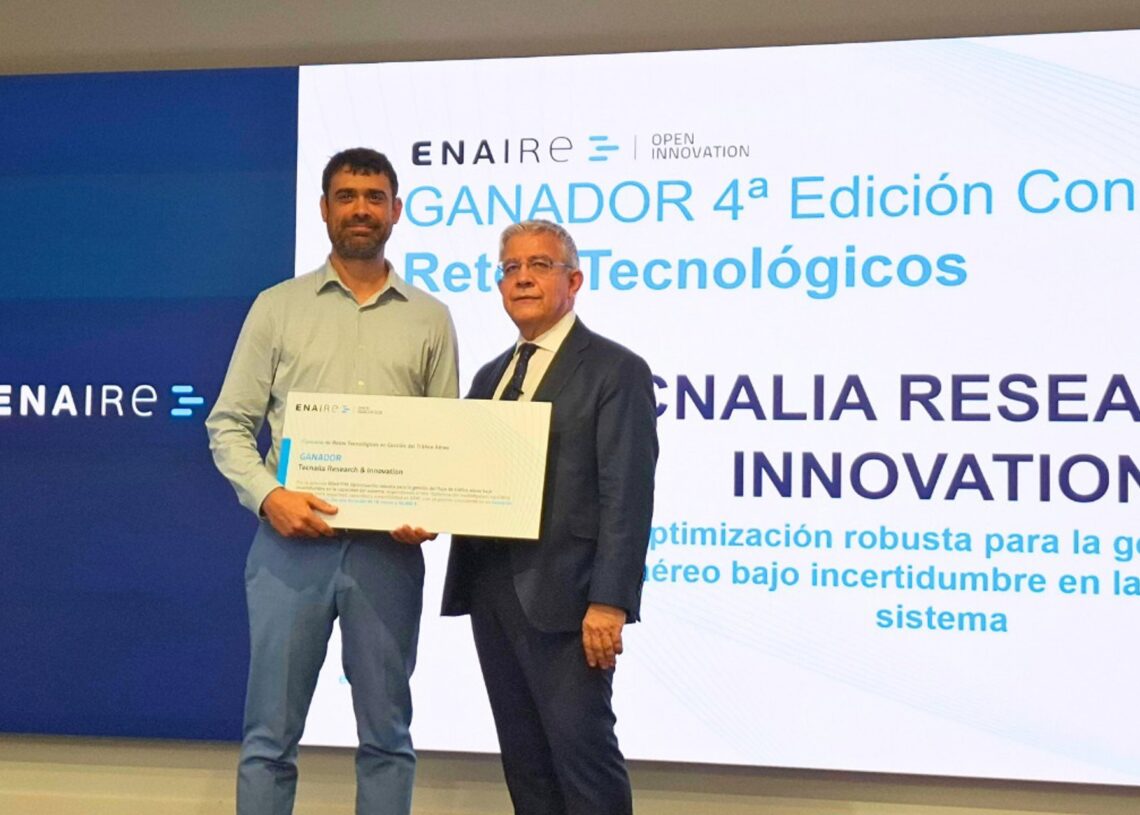 Luis Viso Domínguez recogió el premio a Tecnalia Research & Innovation durante la cuarta edición del concurso de retos tecnológicos.ENAIRE
