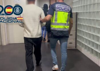 Detenciones por presuntamente agredir a un joven a la salida de una discoteca de AlicantePOLICÍA NACIONAL