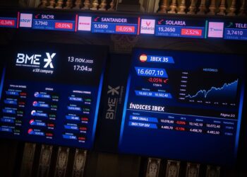 Paneles del Ibex en el Palacio de la Bolsa de MadridFernando Sánchez - Europa Press