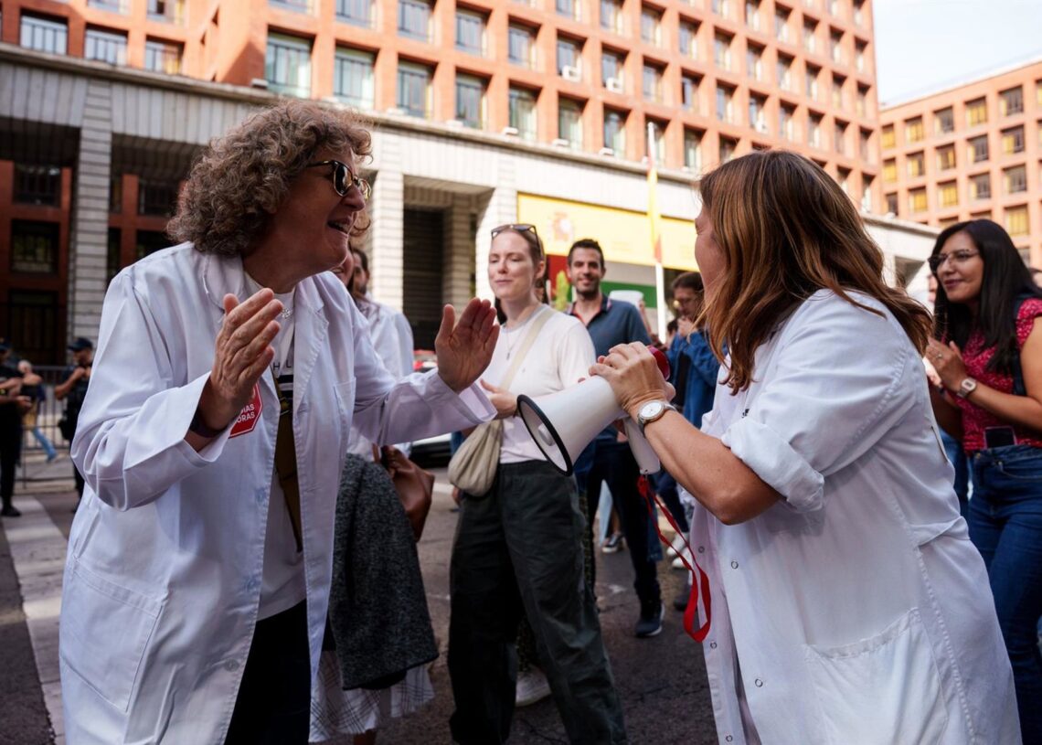 Archivo - Imagen de la huelga de médicos del pasado 3 de octubre.Matias Chiofalo - Europa Press - Archivo