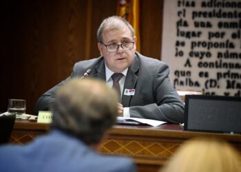 Archivo - El consejero de la sociedad española de participaciones industriales (SEPI) y expresidente de correos y telégrafos, Juan Manuel Serrano Quintana, comparece en la Comisión de Investigación del ‘caso Koldo’, en el Senado, a 15 de septiembre de 202Fernando Sánchez - Europa Press - Archivo