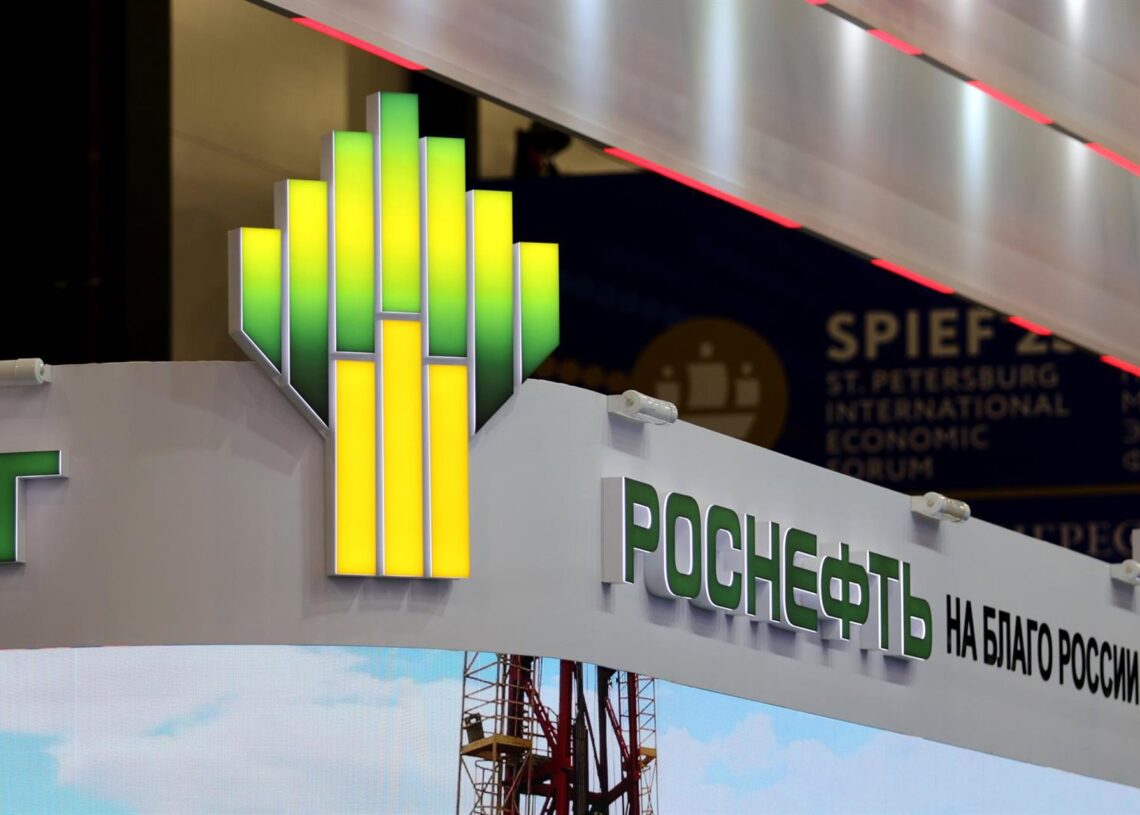 Archivo - Stand de Rosneft en el Foro Económico de San Petersburgo (Rusia)Europa Press/Contacto/Maksim Konstantinov