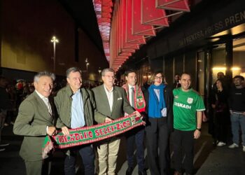 El presidente del PNV, Aitor Esteban, junto al Lehendakari, Imanol Pradales, el presidente del PNV de Bizkaia, Iñigo Ansola, el alcalde de Bilbao, Juuan Mari Aburto, y la diputada general de Bizkaia, Elixabete EtxanobeEUROPA PRESS