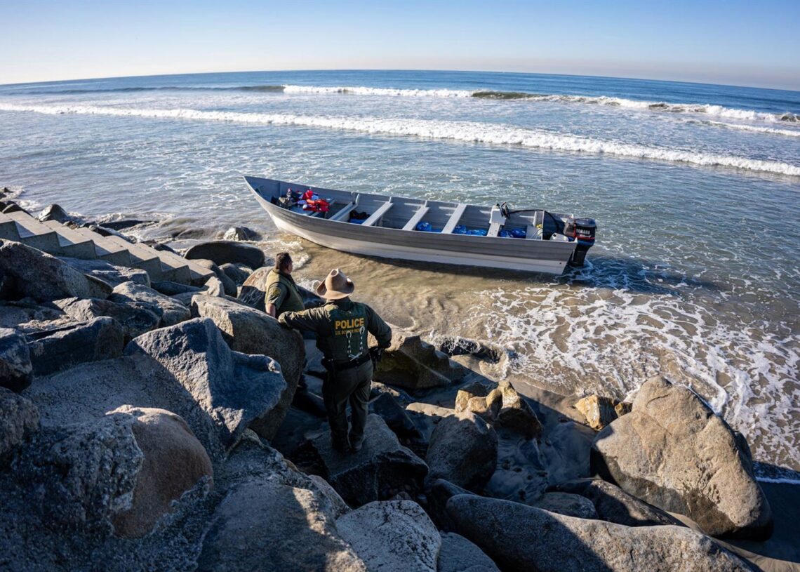 Archivo - Embarcación frente a las costas de California (EEUU).Europa Press/Contacto/Jake Lee Green - Archivo