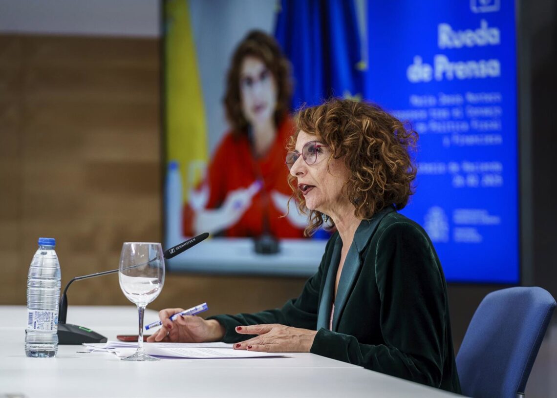 Archivo - La vicepresidenta primera del Gobierno y ministra de Hacienda, María Jesús MonteroA. Pérez Meca - Europa Press - Archivo