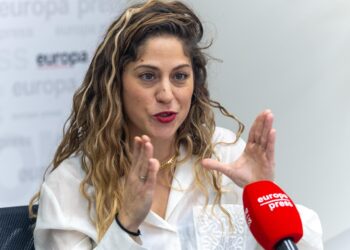 La coordinadora general de Movimiento Sumar, Lara Hernández, durante una entrevista con Europa Press.EUROPA PRESS - ANANDA MANJÓN