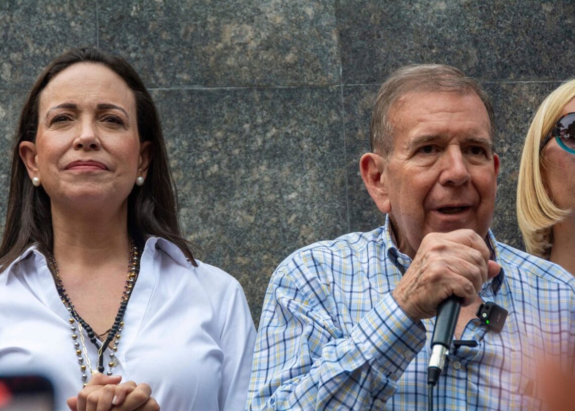 Archivo - Imagen de archivo del excandidato opositor venezolano, Edmundo González, y la líder opositora, María Corina MachadoJimmy Villalta / Zuma Press / ContactoPhoto