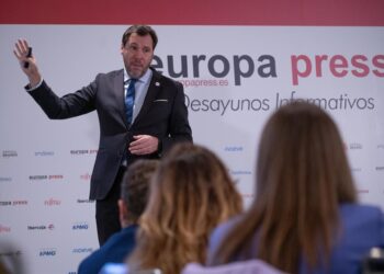 El ministro de Transportes y Movilidad Sostenible, Óscar Puente, durante un desayuno informativo de Europa Press, en el Hyatt Regency Hesperia Madrid, a 17 de noviembre de 2025, en Madrid (España).Fernando Sánchez - Europa Press