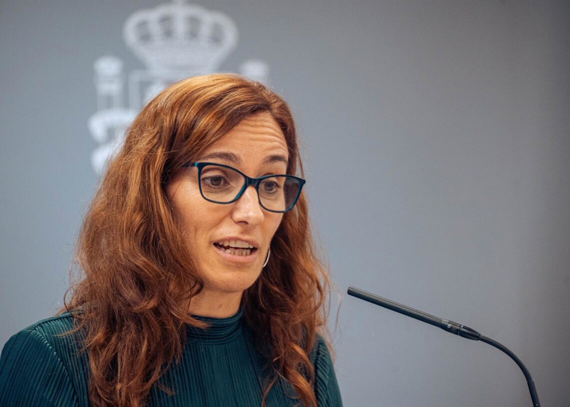 Archivo - La ministra de Sanidad, Mónica García, presenta el balance de actividad de donación y trasplantes de 2023, a 17 de enero de 2024, en Madrid (España). España ha alcanzado los 5.861 trasplantes de órganos en 2023, lo que supone una tasa de 122,1 tGabriel Luengas - Europa Press - Archivo
