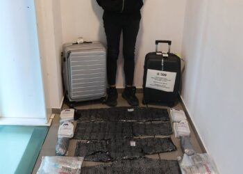 Un detenido con 14,47 kilos de cocaína en su equipajePOLICÍA NACIONAL