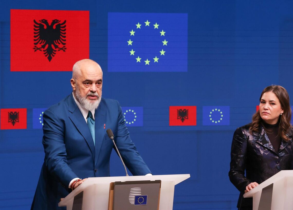 El primer ministro de Albania, Edi Rama, en una rueda de prensa en Bruselas.FRANCOIS LENOIR / EUROPEAN COUNCIL