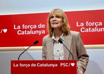 La viceprimera secretaria y portavoz del PSC, Lluïsa Moret, en una rueda de prensa desde la sede del partidoEUROPA PRESS