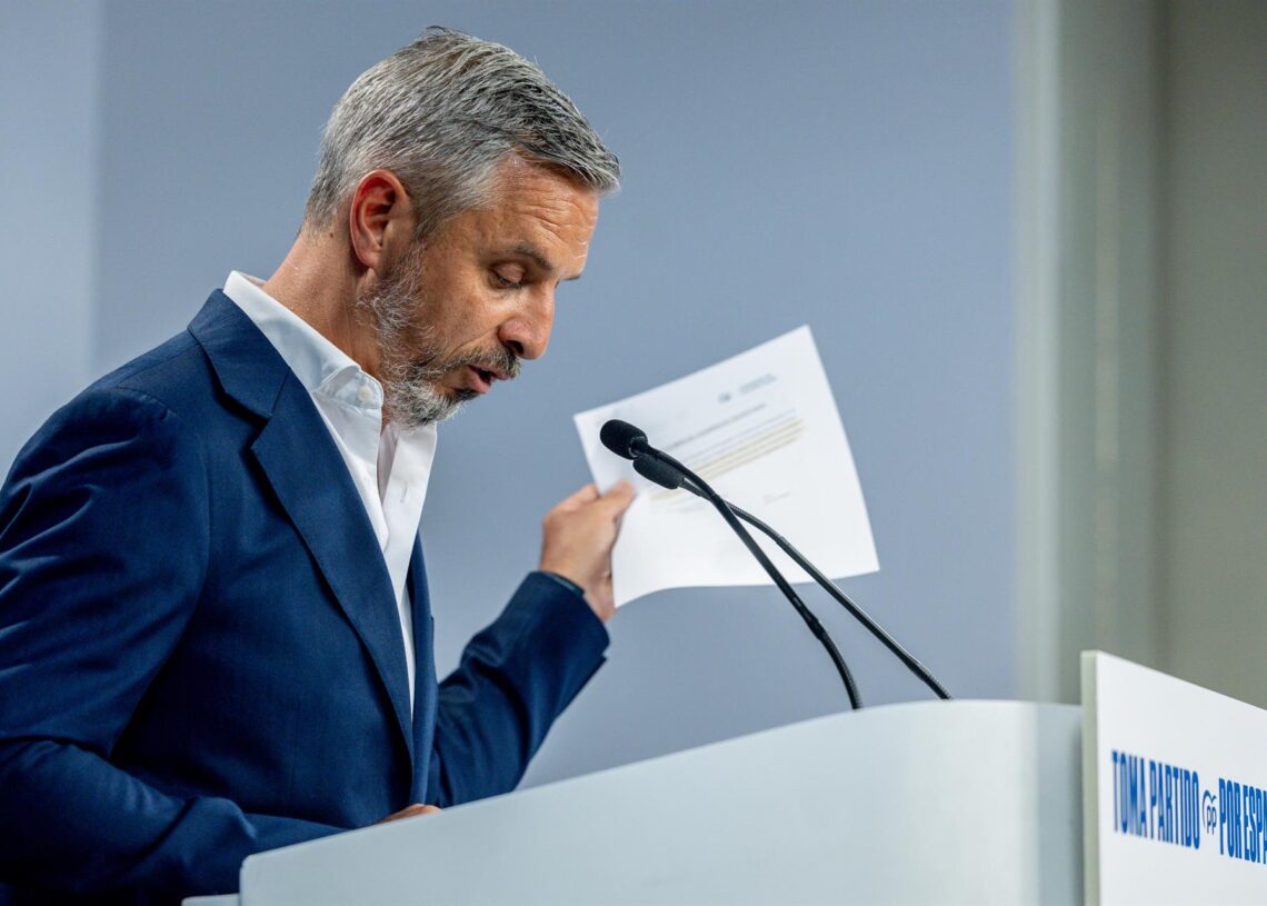 Archivo - El vicesecretario de Hacienda, Vivienda e Infraestructuras del PP, Juan Bravo, durante una rueda de prensa, en la sede del PP, a 11 de agosto de 2025, en Madrid (España). Ricardo Rubio - Europa Press - Archivo