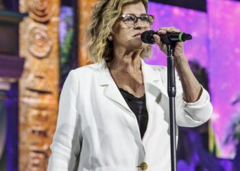 Archivo - La concejala del ayuntamiento de Las Palmas de Gran Canaria, Inmaculada Medina, interviene durante el entierro de la sardina en el parque de Santa Catalina, a 20 de marzo de 2022, en las Palmas de Gran Canaria, Gran Canaria, Canarias (España). CEuropa Press - Archivo