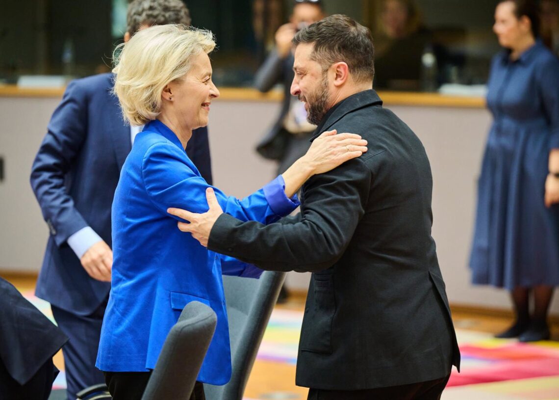 La presidenta de la Comisión Europea, Ursula von der Leyen, y el presidente de Ucrania, Volodimir Zelenski.Dati Bendo/European Commission/d / DPA