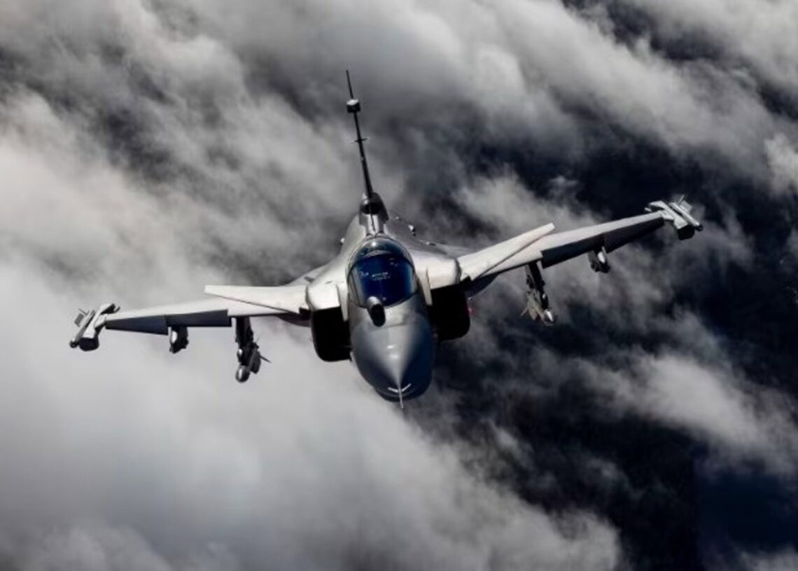 Archivo - Un caza Gripen de SaabSAAB - Archivo