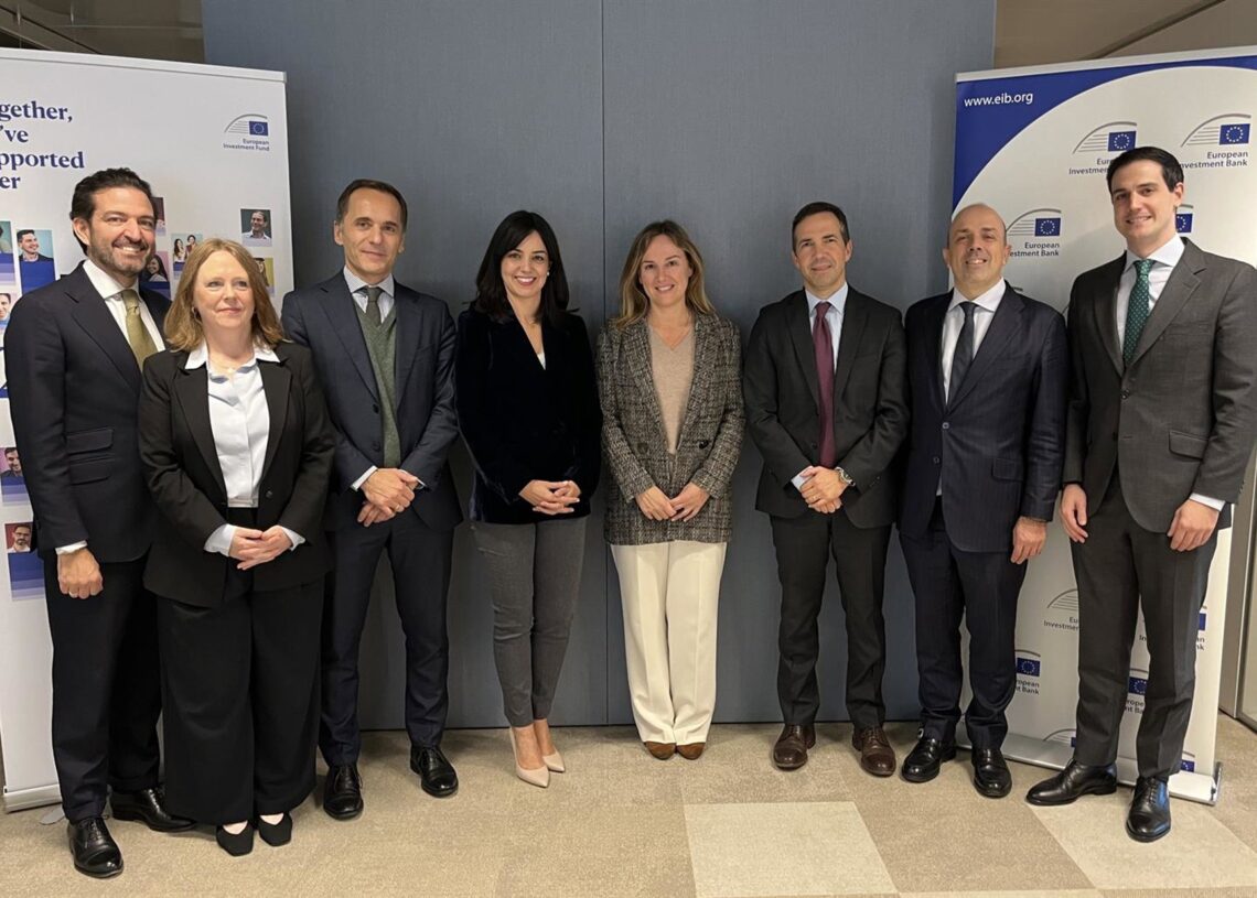 Christian López-Baillo (FEI), Alison Burney (FEI), Gabriele Todesca (FEI), María Romano (Grupo BEI), María Palanca (Ministerio de Economía, Comercio y Empresa), Jose Cabrita (FEI), David González (FEI), Ignacio Carrión (FEI).MINISTERIO DE ECONOMÍA