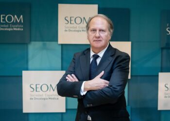 La Sociedad Española de Oncología Médica (SEOM) nombra al doctor Javier de Castro como su nuevo presidente.JOSE LUIS PINDADO