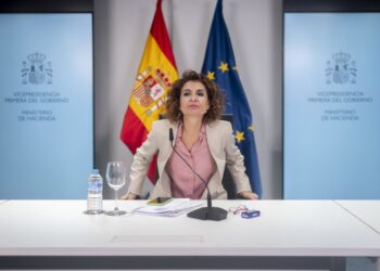 La vicepresidenta primera y ministra de Hacienda, María Jesús Montero, durante una rueda de prensa tras la reunión del Consejo de Política Fiscal y Financiera (CPFF), en el Ministerio de Hacienda, a 17 de noviembre de 2025, en Madrid (España).Alberto Ortega - Europa Press
