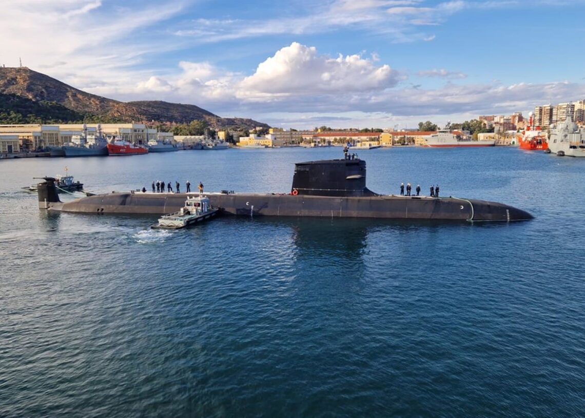 El submarino S-82 'Narciso Monturiol' en aguas de CartagenaNAVANTIA
