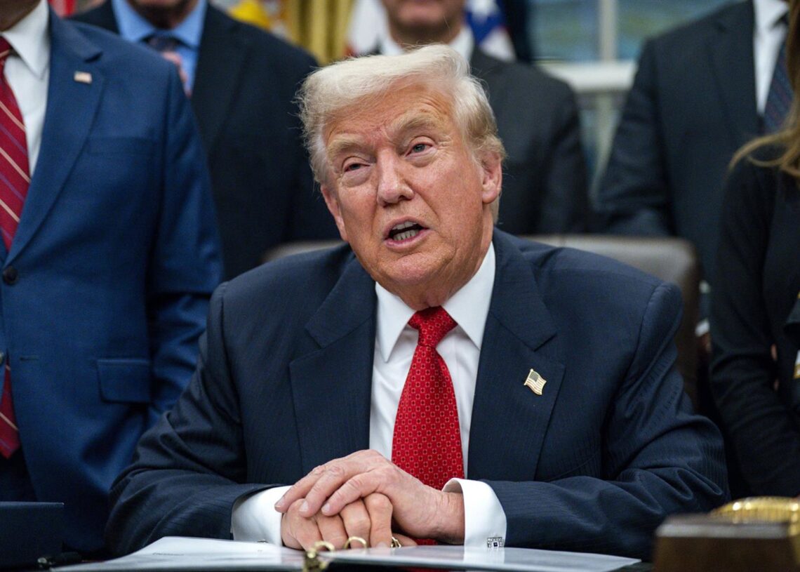 El presidente estadounidense, Donald Trump, en el Despacho Oval de la Casa Blanca (archivo)Europa Press/Contacto/Bonnie Cash - Pool via CNP