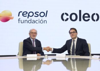El presidente de Repsol, Antonio Brufau, y el ceo de Coleo, David Puyuelo.FUNDACIÓN REPSOL
