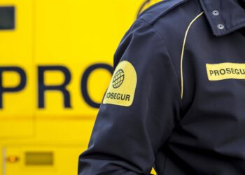 Archivo - Un trabajador de ProsegurPROSEGUR - Archivo