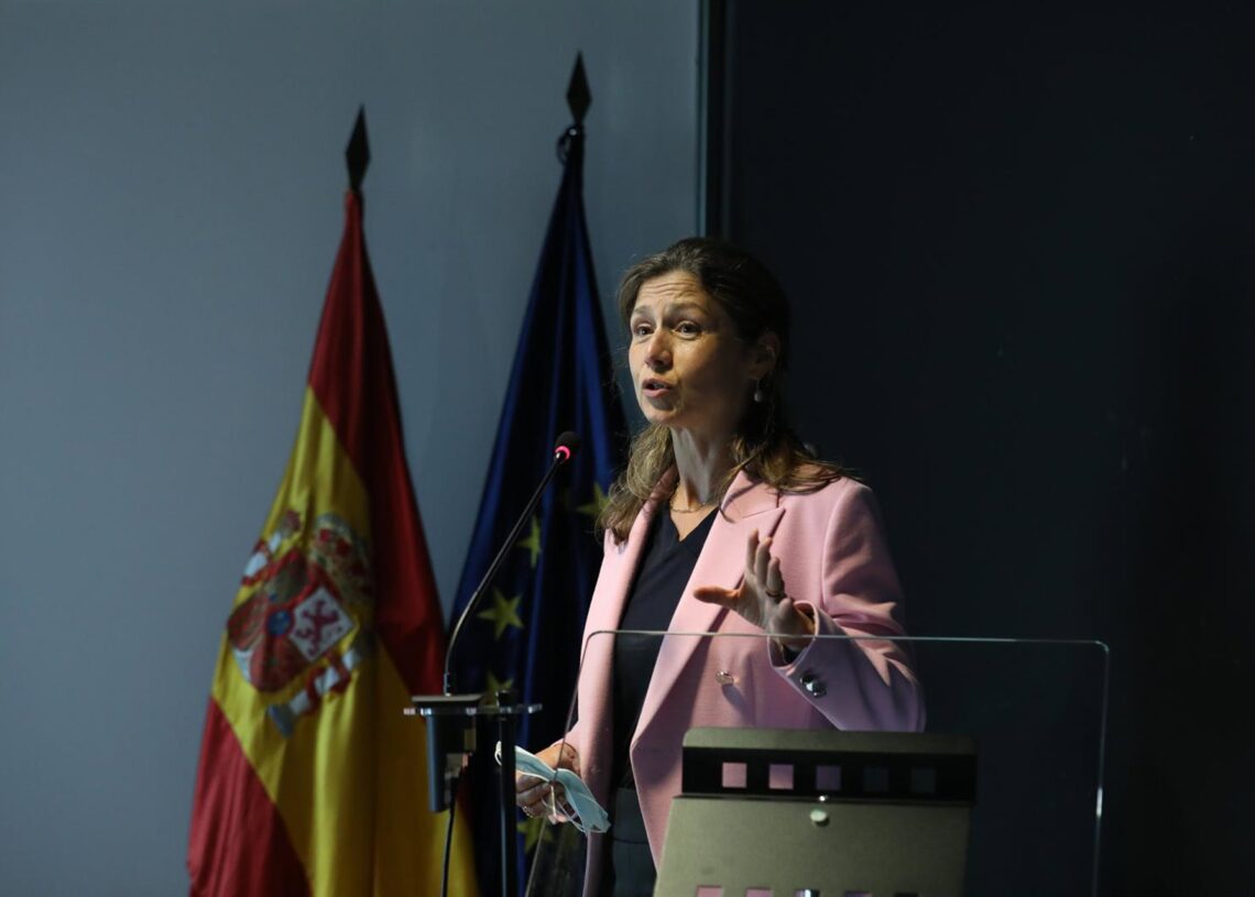 Archivo - La directora de la Agencia Española del Medicamento y Productos Sanitarios, María Jesús Lamas Díaz, interviene en una mesa redonda en la inauguración de la Jornada Conmemorativa '50º Aniversario del Servicio de Información Toxicológica (SIT)', aMarta Fernández Jara - Europa Press - Archivo