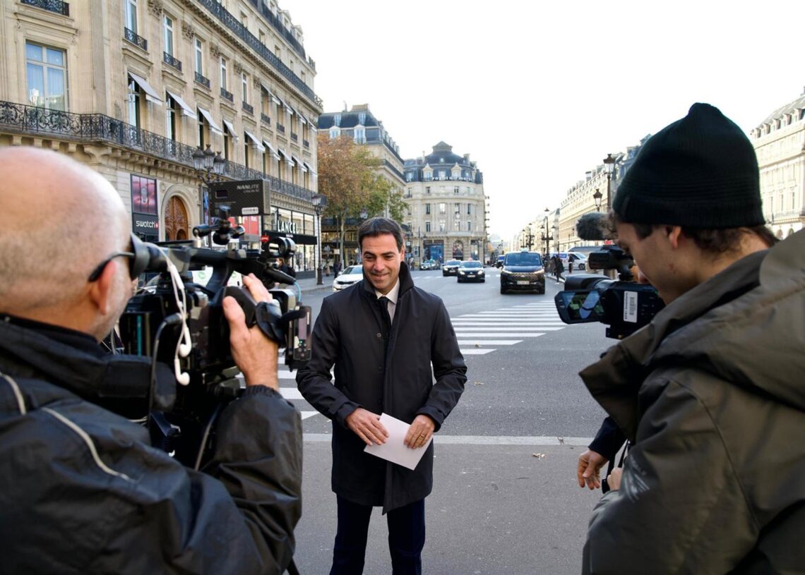 El Lehendakari, Imanol Pradales, antes de realizar declaraciones en PARÍSIREKIA