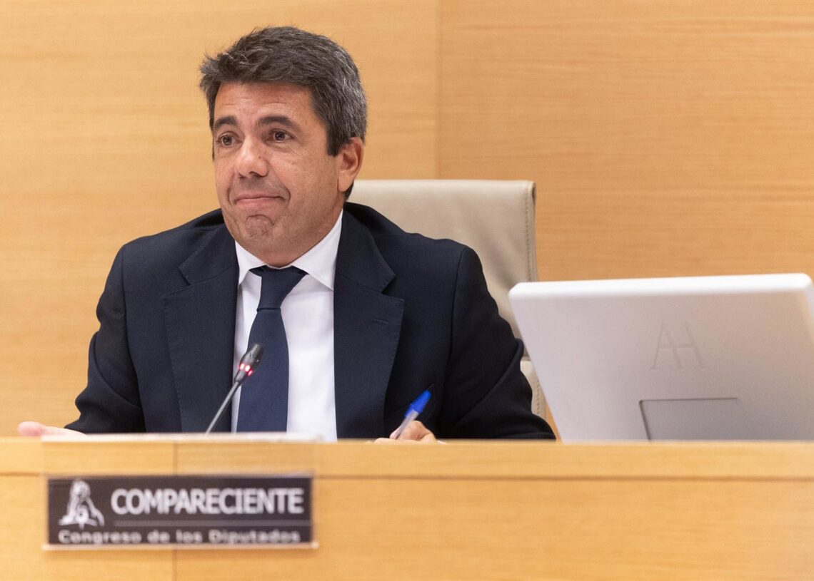 El presidente de la Generalitat valenciana en funciones, Carlos Mazón, comparece ante la comisión de la dana, en el Congreso de los Diputados, a 17 de noviembre de 2025, en Madrid (España). Eduardo Parra - Europa Press