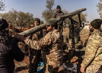 Archivo - Imagen de archivo de los rebeldes sirios en Alepo.Anas Alkharboutli/dpa - Archivo