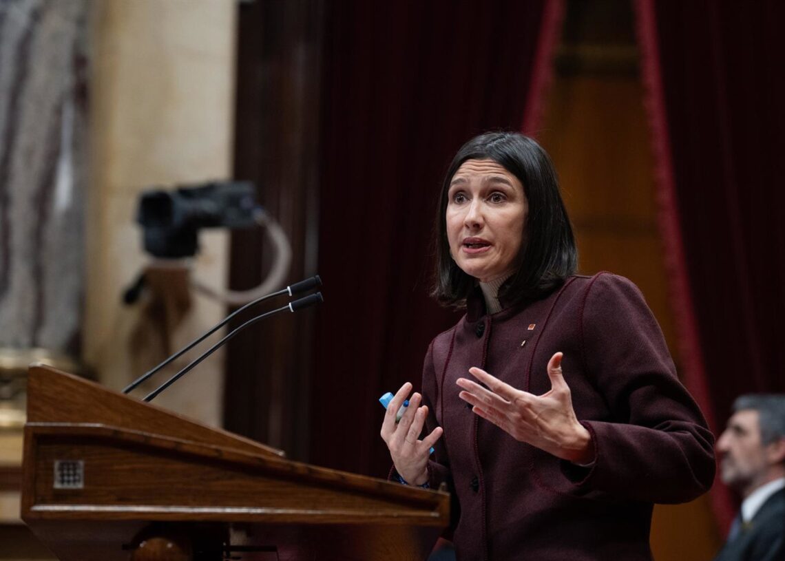 Archivo - La consejera de Interior de la Generalitat de Cataluña, Nuria Parlón, durante una sesión plenaria en el Parlament de Catalunya, a 28 de enero de 2025, en Barcelona, Catalunya (España).David Zorrakino - Europa Press - Archivo