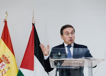 El ministro de Exteriores, José Manuel Albares, durante el acto de entrega de la Gran Estrella de la Orden de Jerusalén por el embajador de Palestina en España, Husni Abdel Wahed, a 18 de noviembre de 2025, en Madrid (España).Carlos Luján - Europa Press