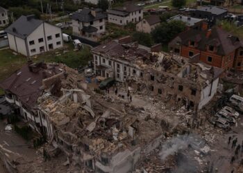 Archivo - Vista de los daños a una zona residencial en Kiev, Ucrania, por ataques masivos del Ejército rusoEuropa Press/Contacto/Svet Jacqueline - Archivo