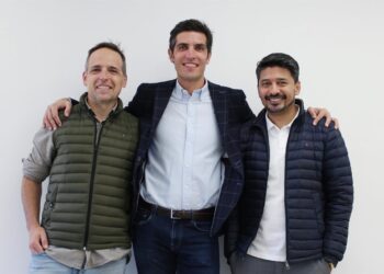 Fernando Martín, Àlex Caudet & Naqqash Abassi, de Dost.DOST