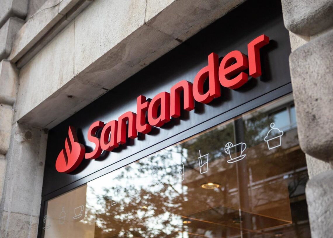 Archivo - Logo de Banco SantanderBANCO SANTANDER - Archivo