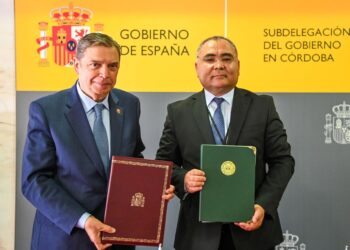 El ministro de Agricultura, Pesca y Alimentación, Luis Planas, y su homólogo de Uzbekistán, Ibrokhim AbdurakhmonovMAPA