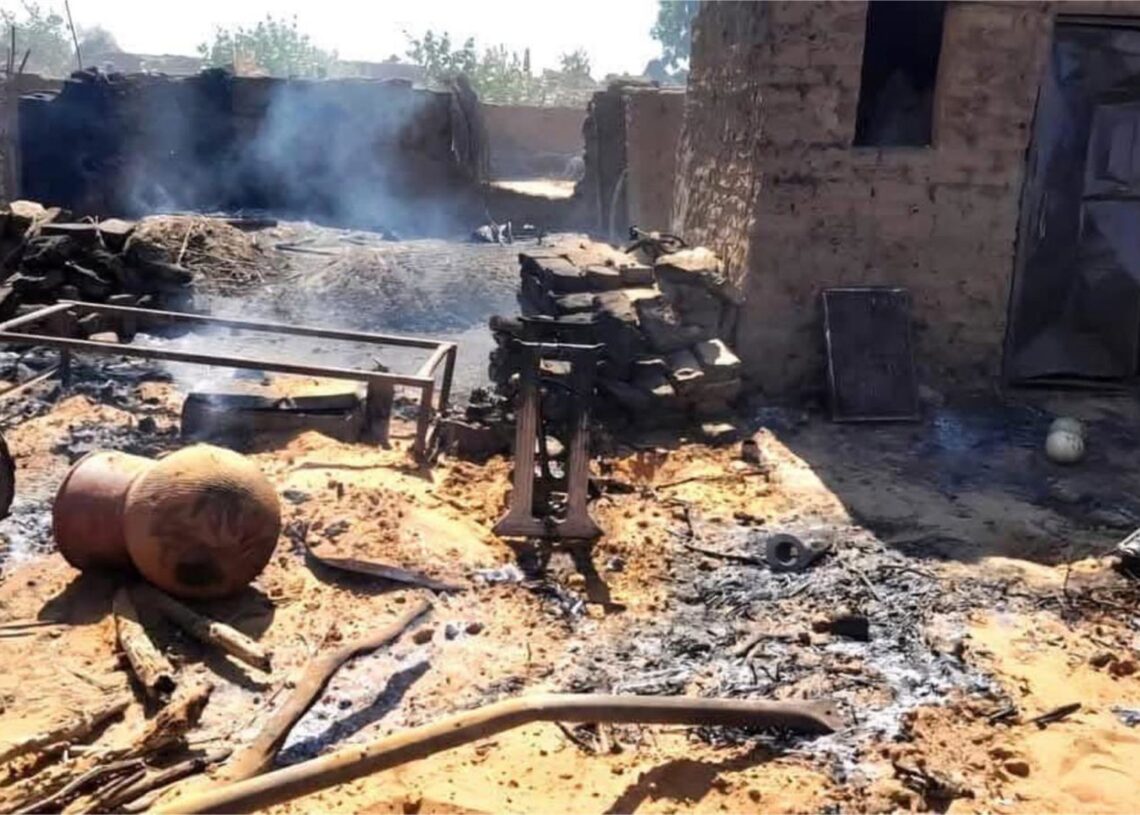 Archivo - Daños materiales tras un ataque de las paramilitares Fuerzas de Apoyo Rápido (RSF) contra un campamento de desplazados en El Fasher, en el oeste de Sudán (archivo)Europa Press/Contacto/Coordination of Resistance C