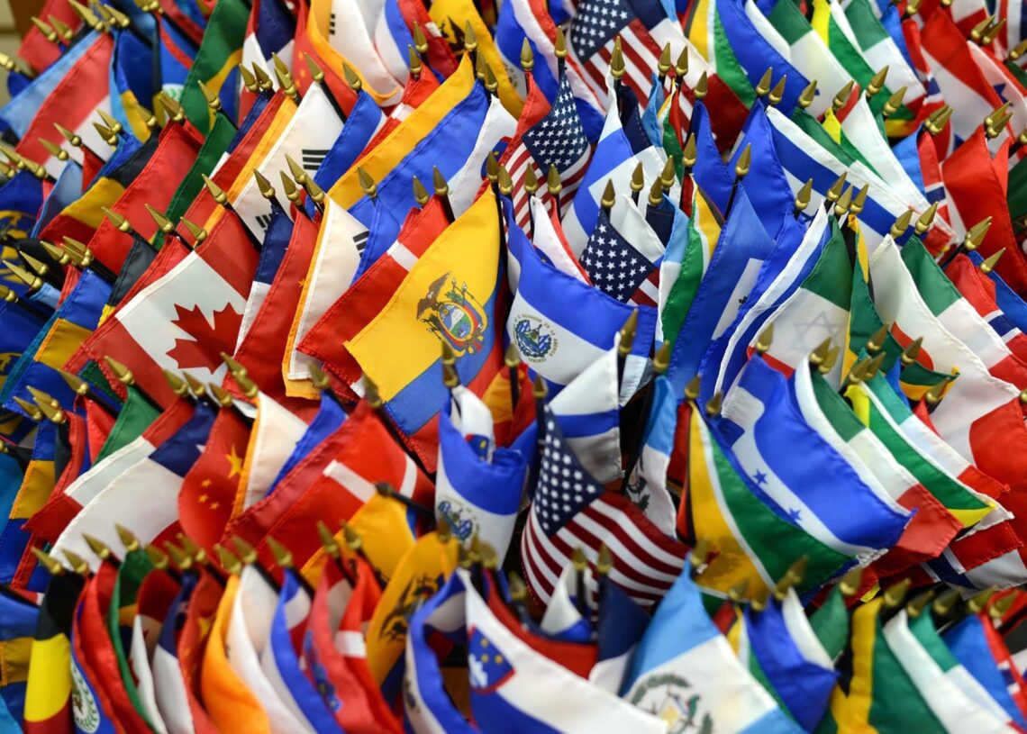 Archivo - Banderas de países latinoamericanos.BID - Archivo