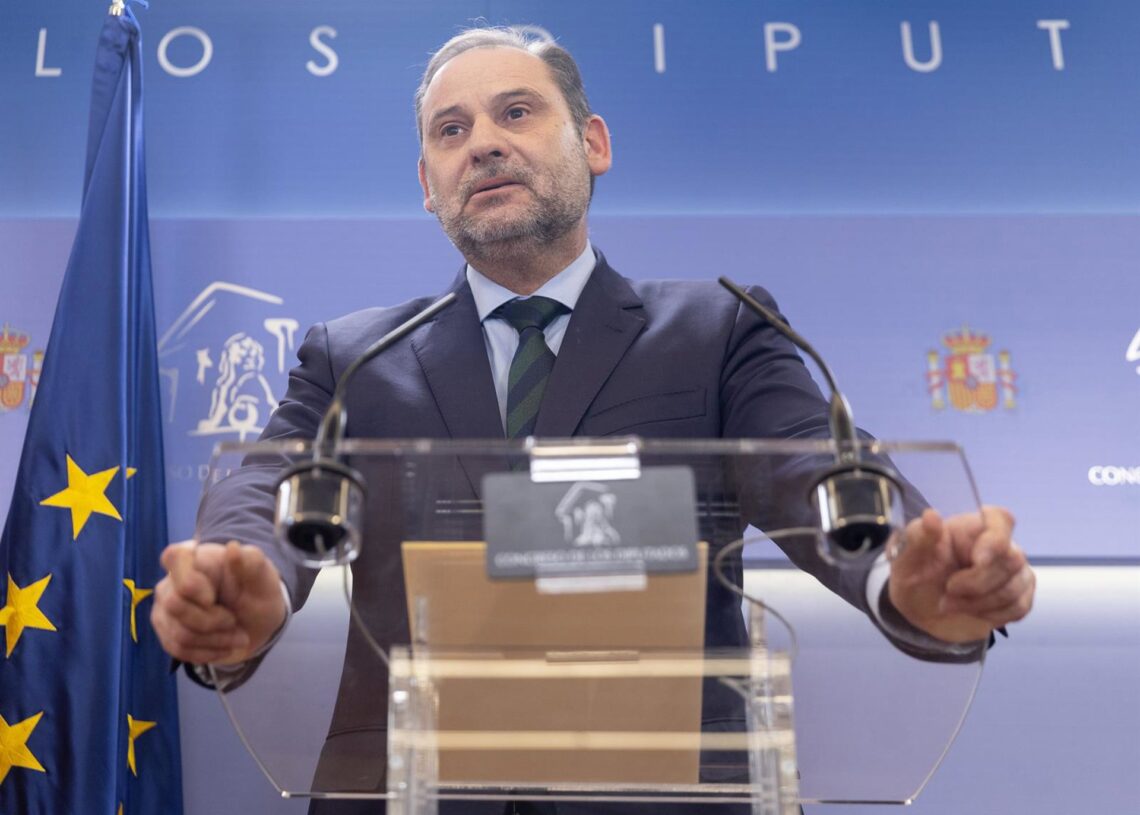 Archivo - El exministro de Transportes y exdiputado del PSOE, José Luis Ábalos, durante una rueda de prensa, en el Congreso de los Diputados, a 27 de febrero de 2024, en Madrid (España). Eduardo Parra - Europa Press - Archivo