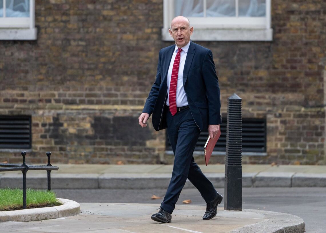 El ministro de Defensa de Reino Unido, John HealeyEuropa Press/Contacto/Thomas Krych